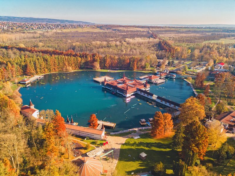 Hévíz thermal lake in autumn